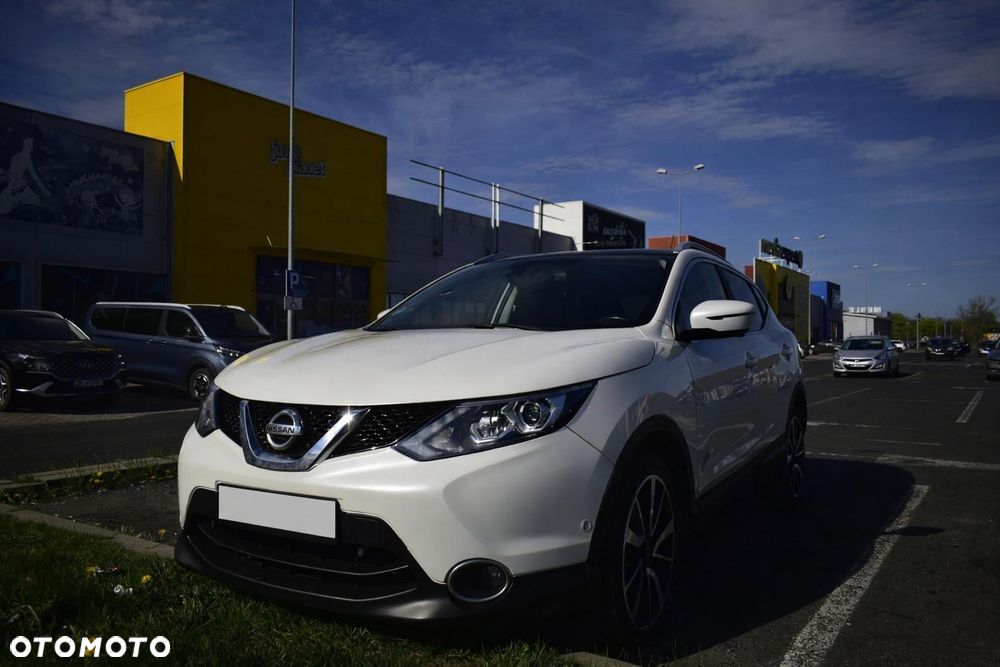 Nissan Qashqai 1.6 DCi 4x4 Tekna - 1