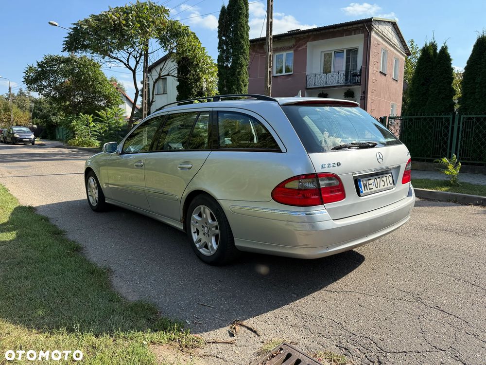 Mercedes-Benz Klasa E 220 T CDI Automatik Elegance - 4