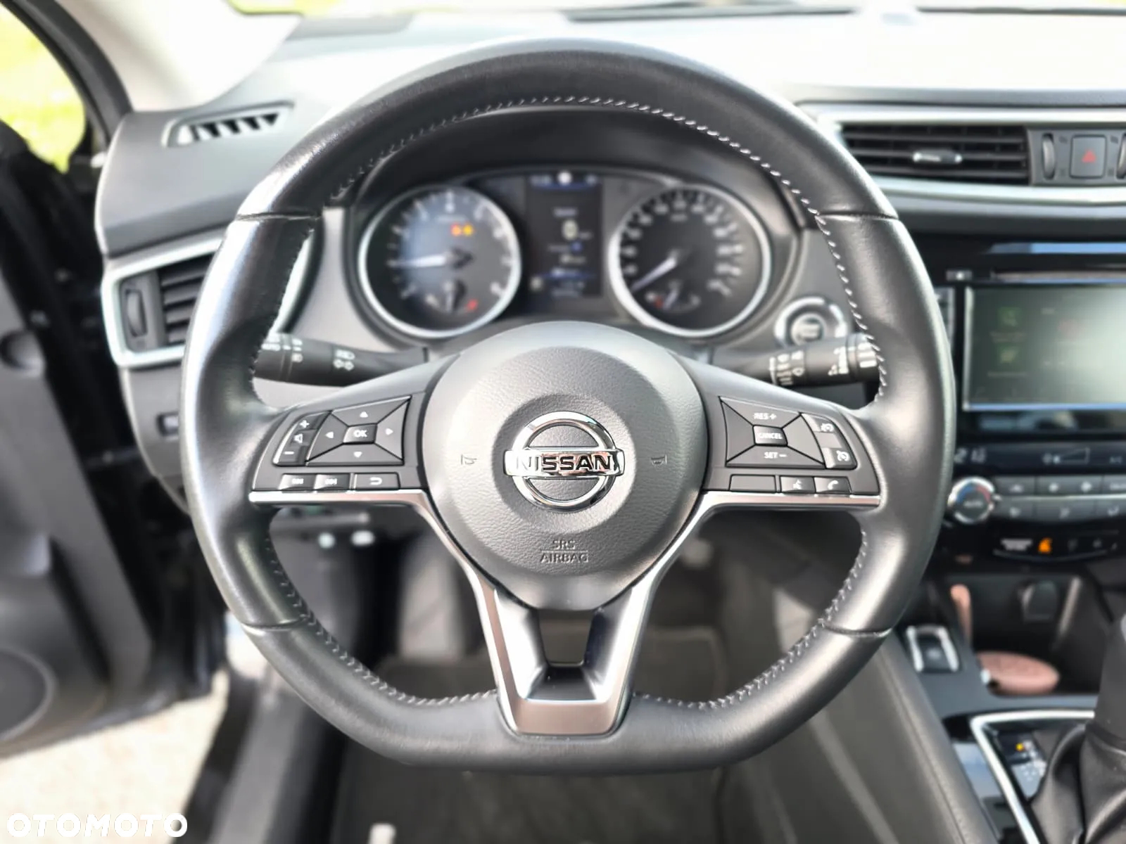 Nissan Qashqai 1.3 DIG-T N-Connecta DCT - 10