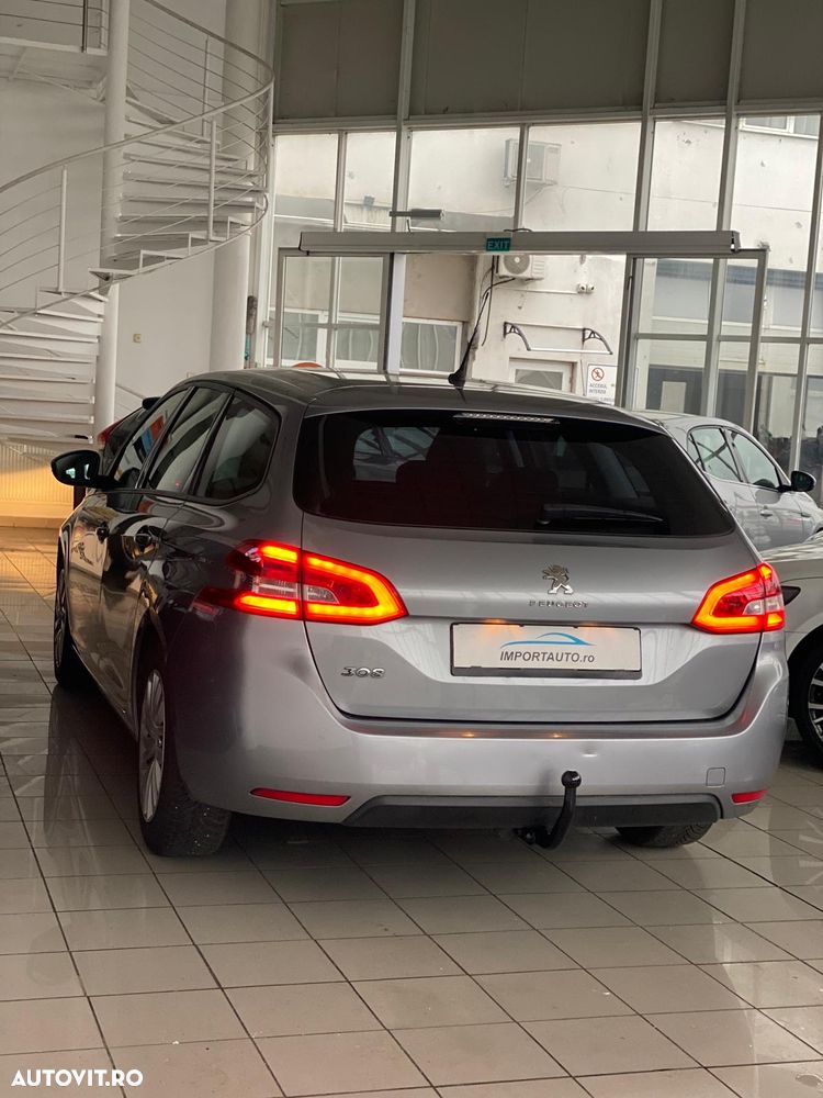 Peugeot 308 SW 1.2 L PureTech Turbo Allure - 5