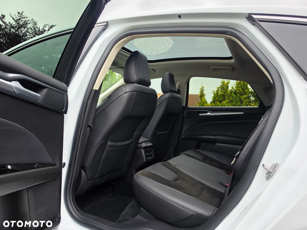 Ford Mondeo 2.0 TDCi Titanium PowerShift - 28