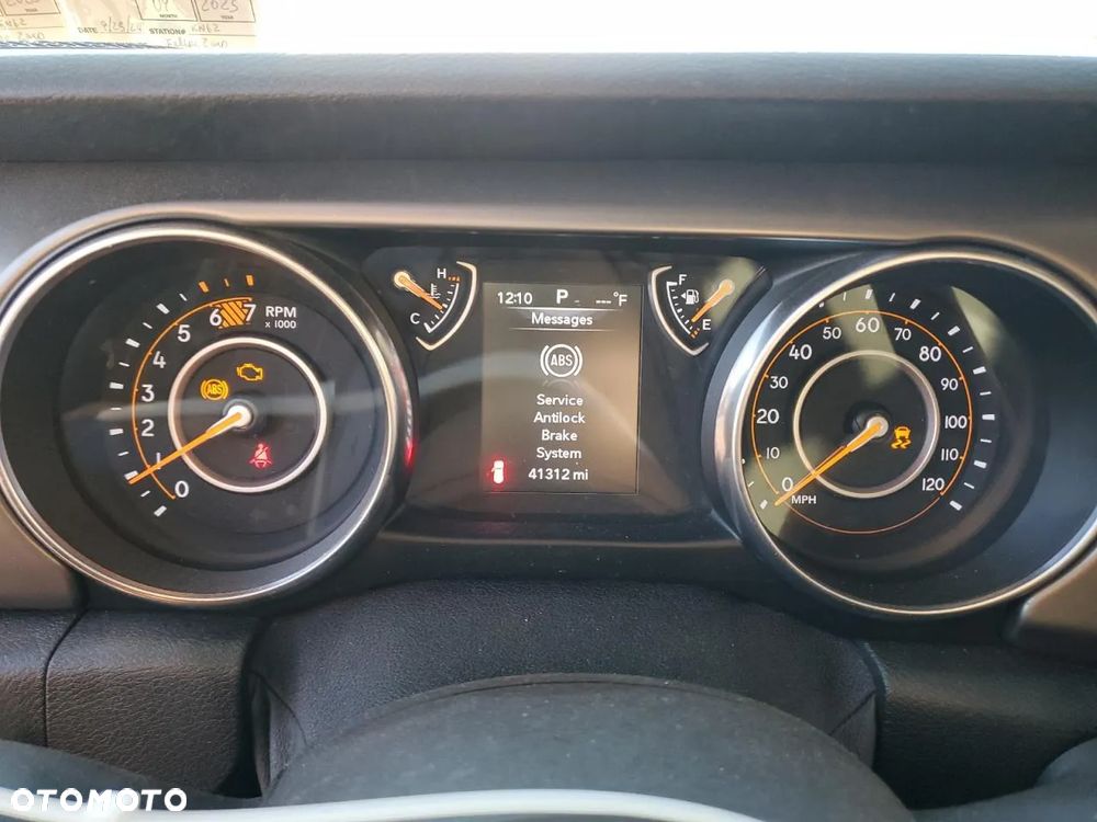 Jeep Wrangler Unlimited Hard-Top 5-Türer Sport - 11