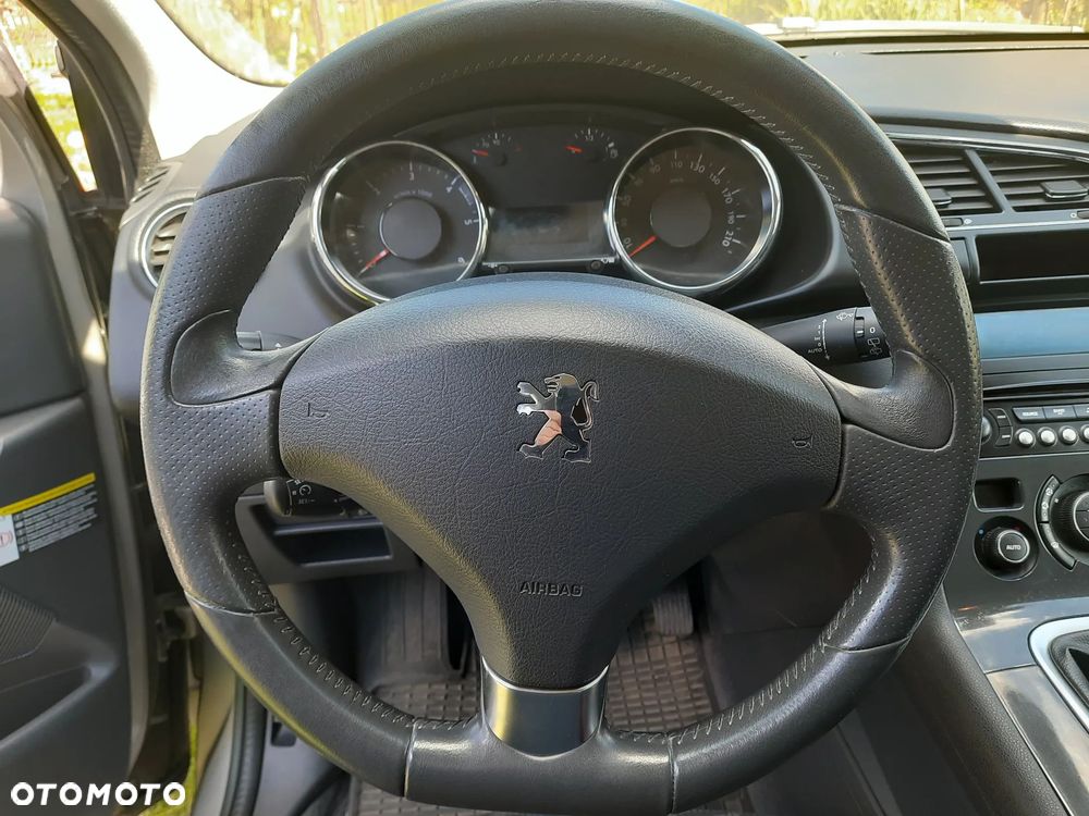Peugeot 3008 HDi 115 Active - 16