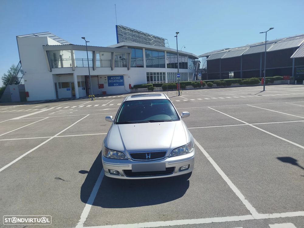 Honda Accord 2.0 ES - 1