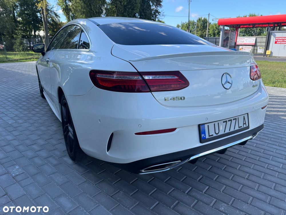 Mercedes-Benz Klasa E 400 4-Matic 9G-TRONIC - 14