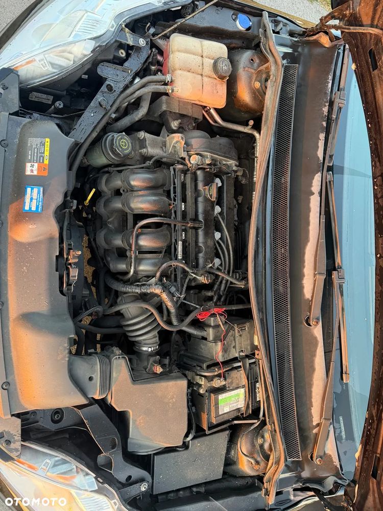 Ford Focus 1.6 Platinium X - 4