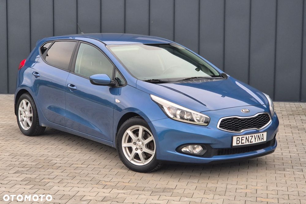 Kia Ceed - 8