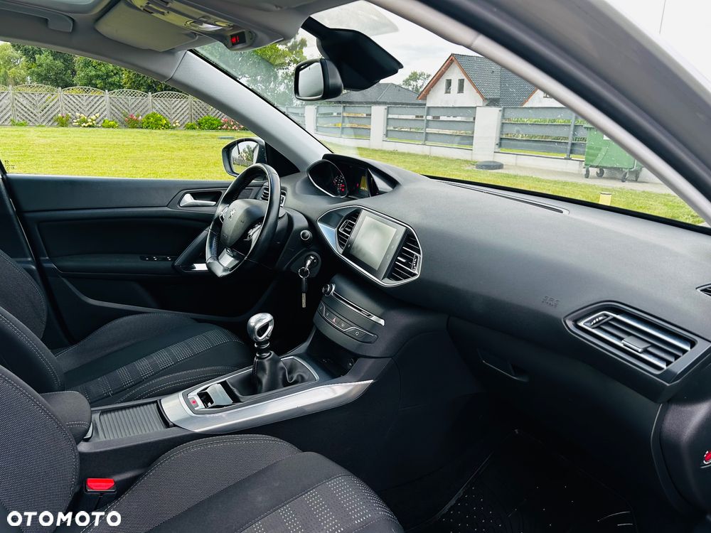 Peugeot 308 BlueHDi 120 Stop & Start Business-Line - 19