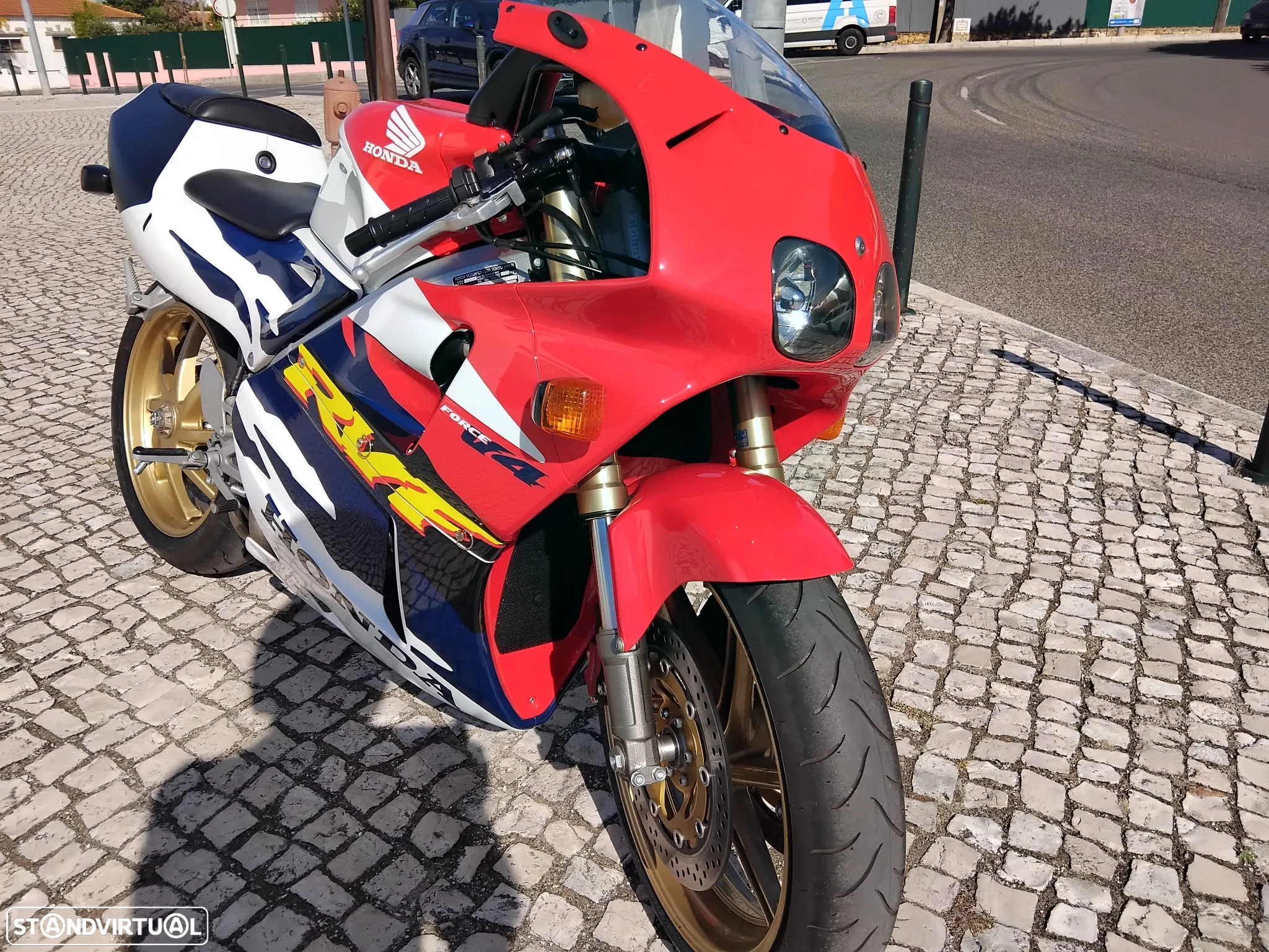 Honda RVF - 6