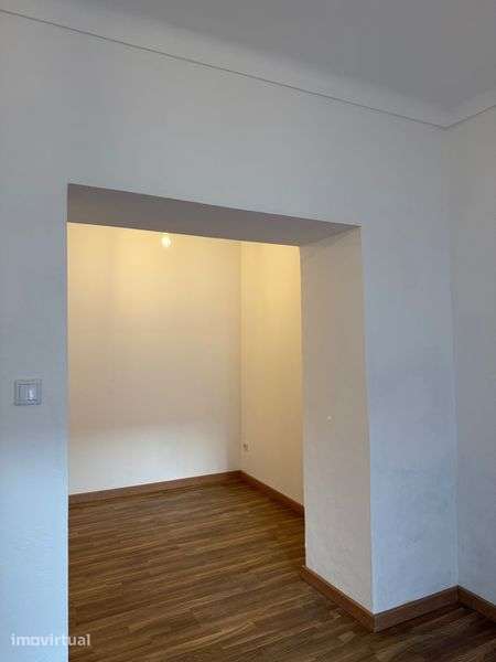 Moradia T1 renovada - Grande imagem: 3/12