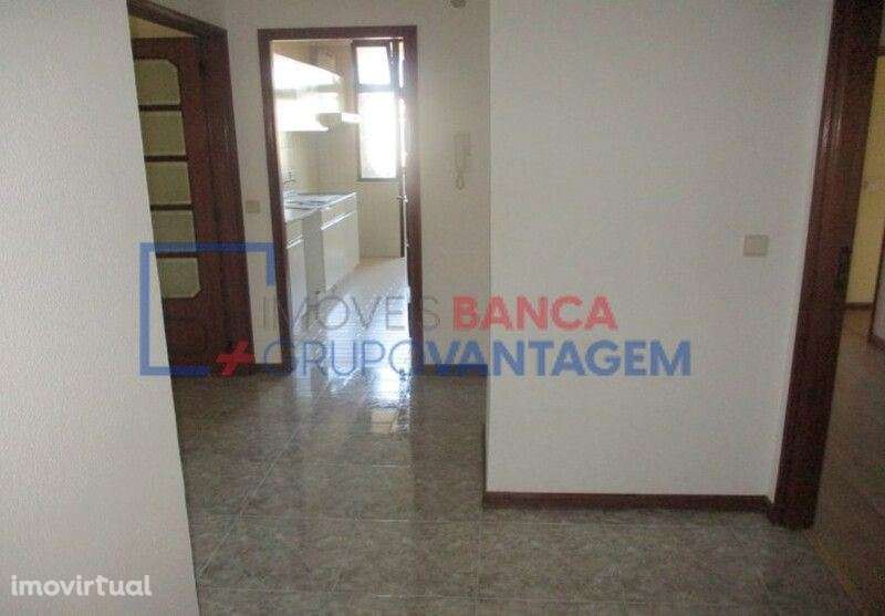 Apartamento T2 Vilar do Paraíso - Grande imagem: 5/6