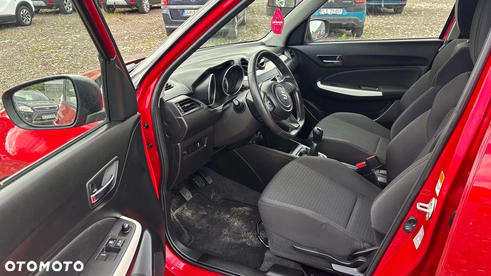 Suzuki Swift 1.2 Premium - 11