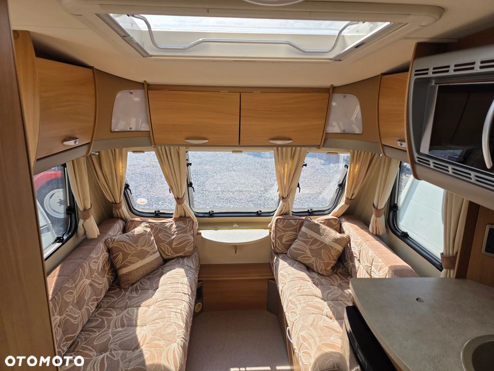 SWIFT CHARISMA 535 - 6