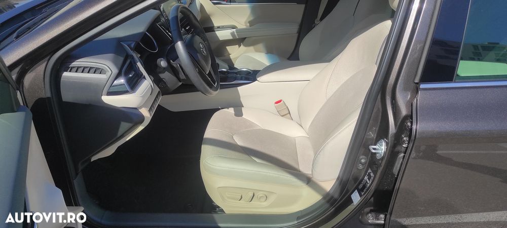 Toyota Camry 2.5 Exclusive - 8
