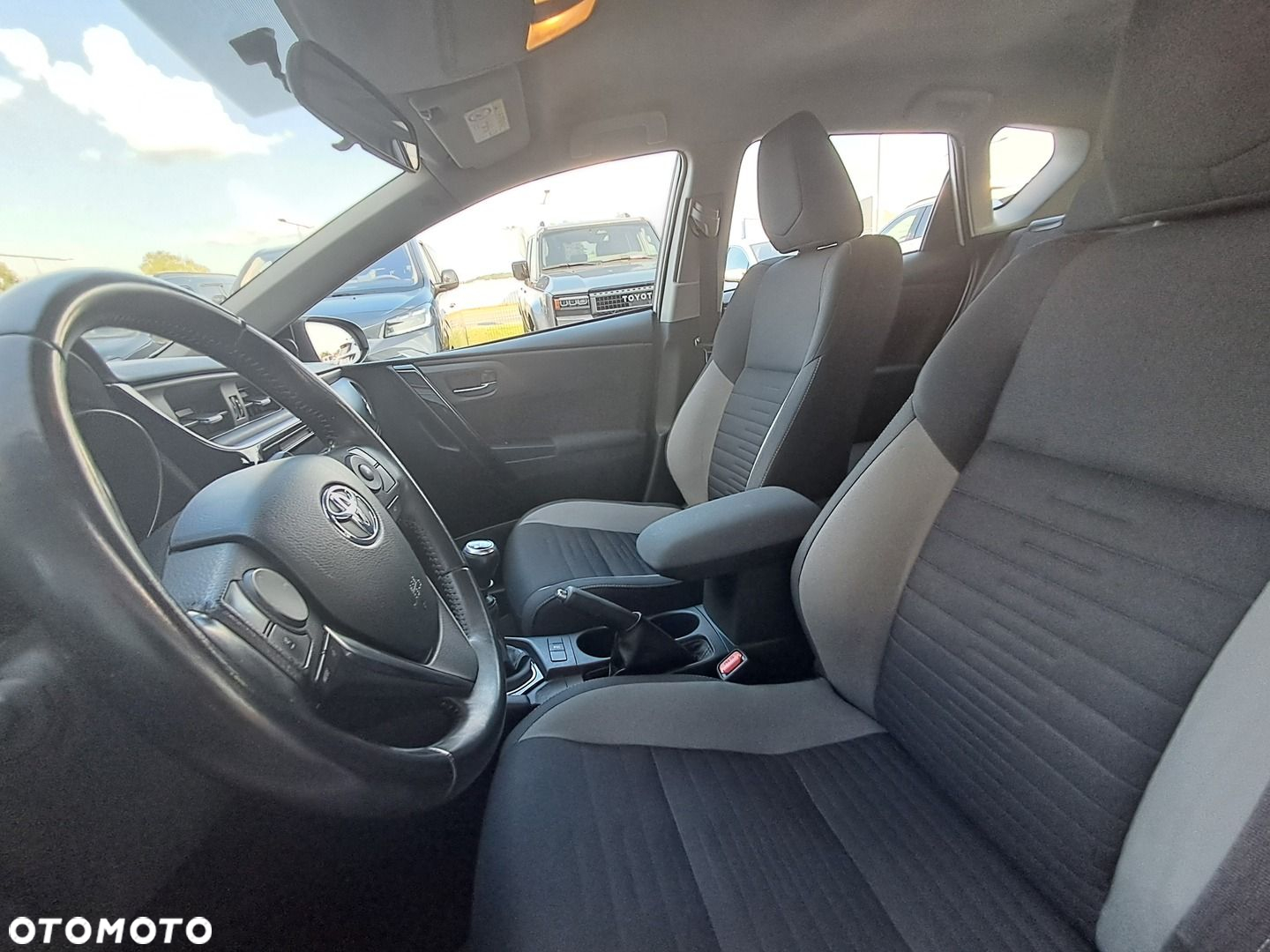 Toyota Auris 1.6 Comfort - 10