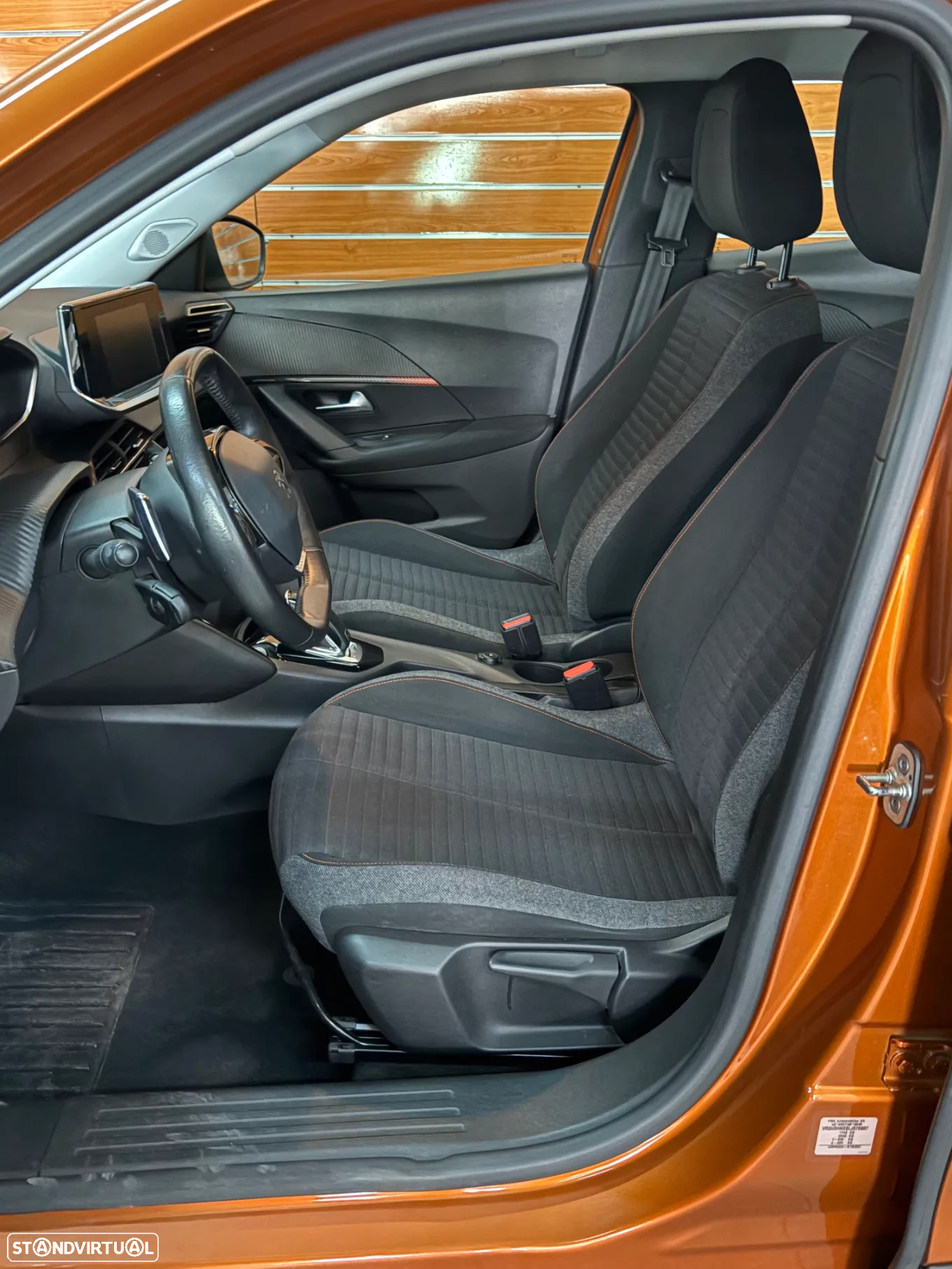 Peugeot 2008 PureTech 130 EAT8 Allure - 7