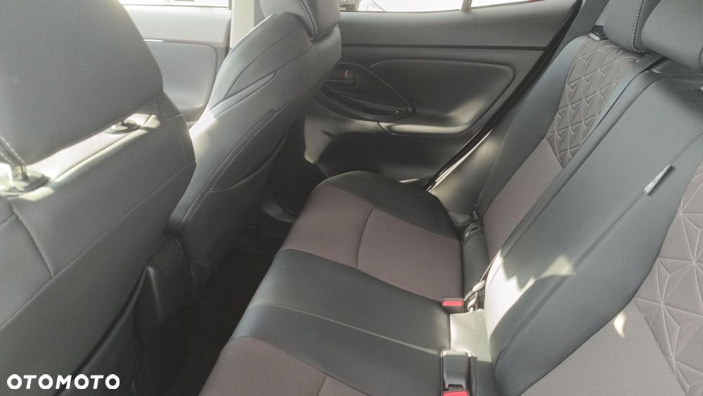 Toyota Yaris Cross - 13