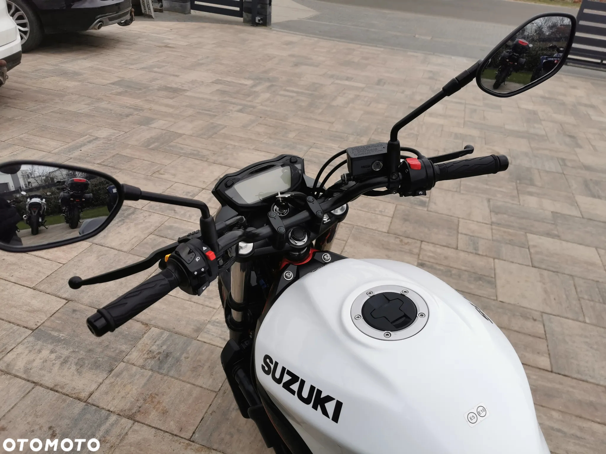 Suzuki SV - 29