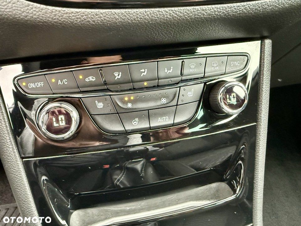 Opel Astra 1.4 Turbo Start/Stop Innovation - 27