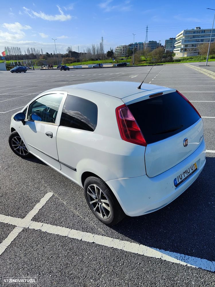 Fiat Grande Punto - 4