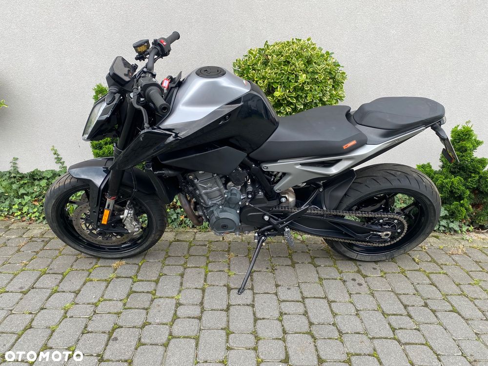 KTM Duke 790 - 4