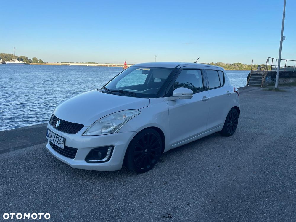 Suzuki Swift 1.2 Premium - 1