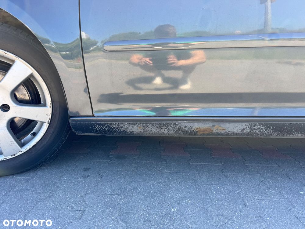 Volkswagen Golf - 10