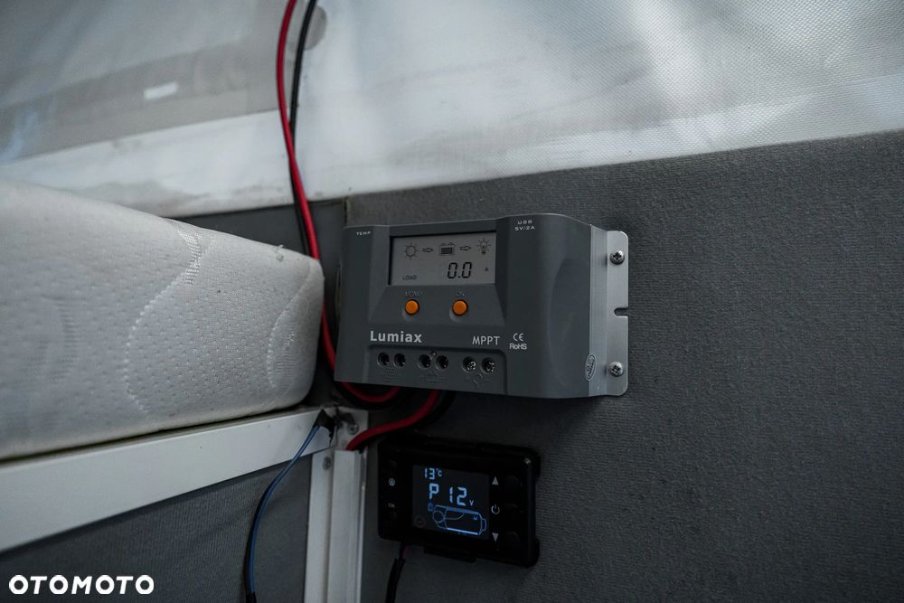 Toyota Hilux 4x4 Extra Cab - 29