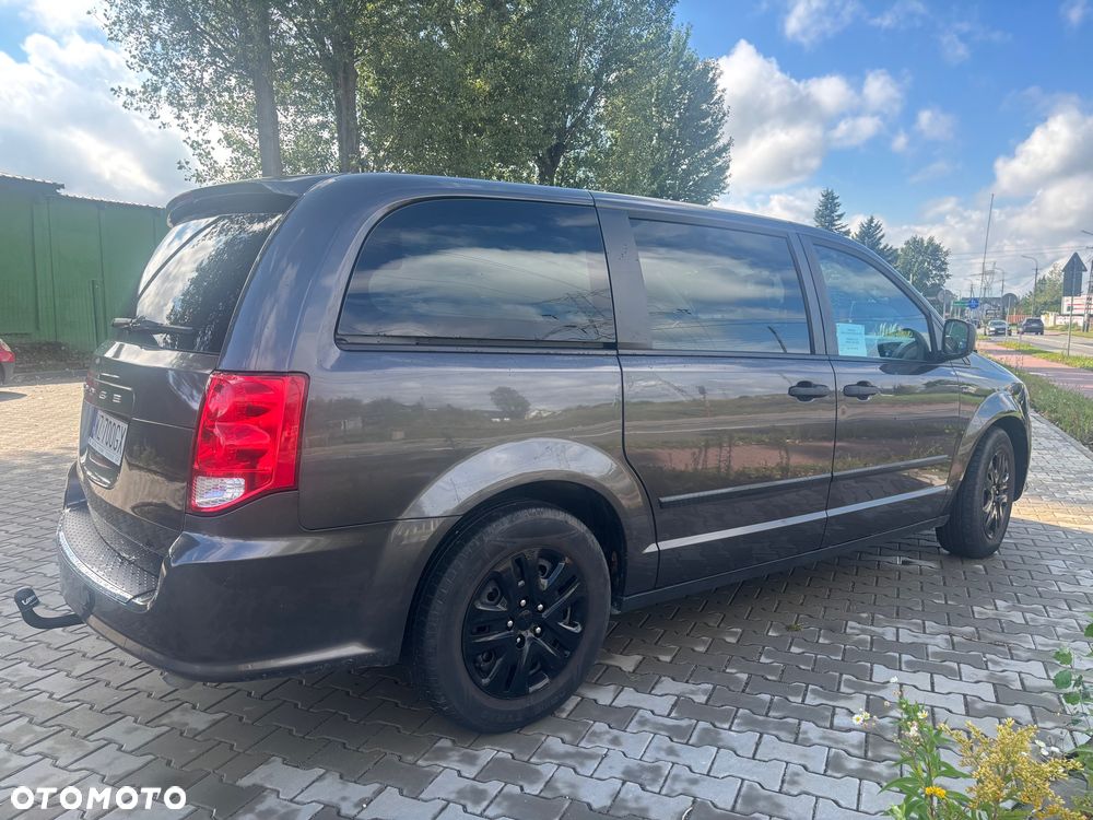 Dodge Grand Caravan - 4