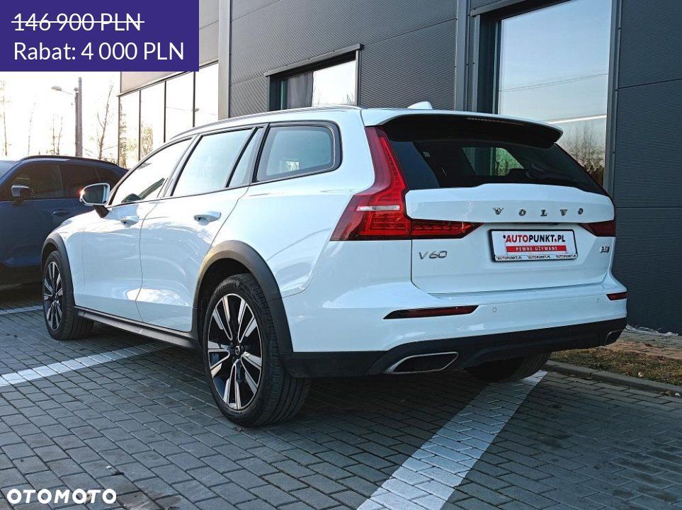 Volvo V60 Cross Country - 3