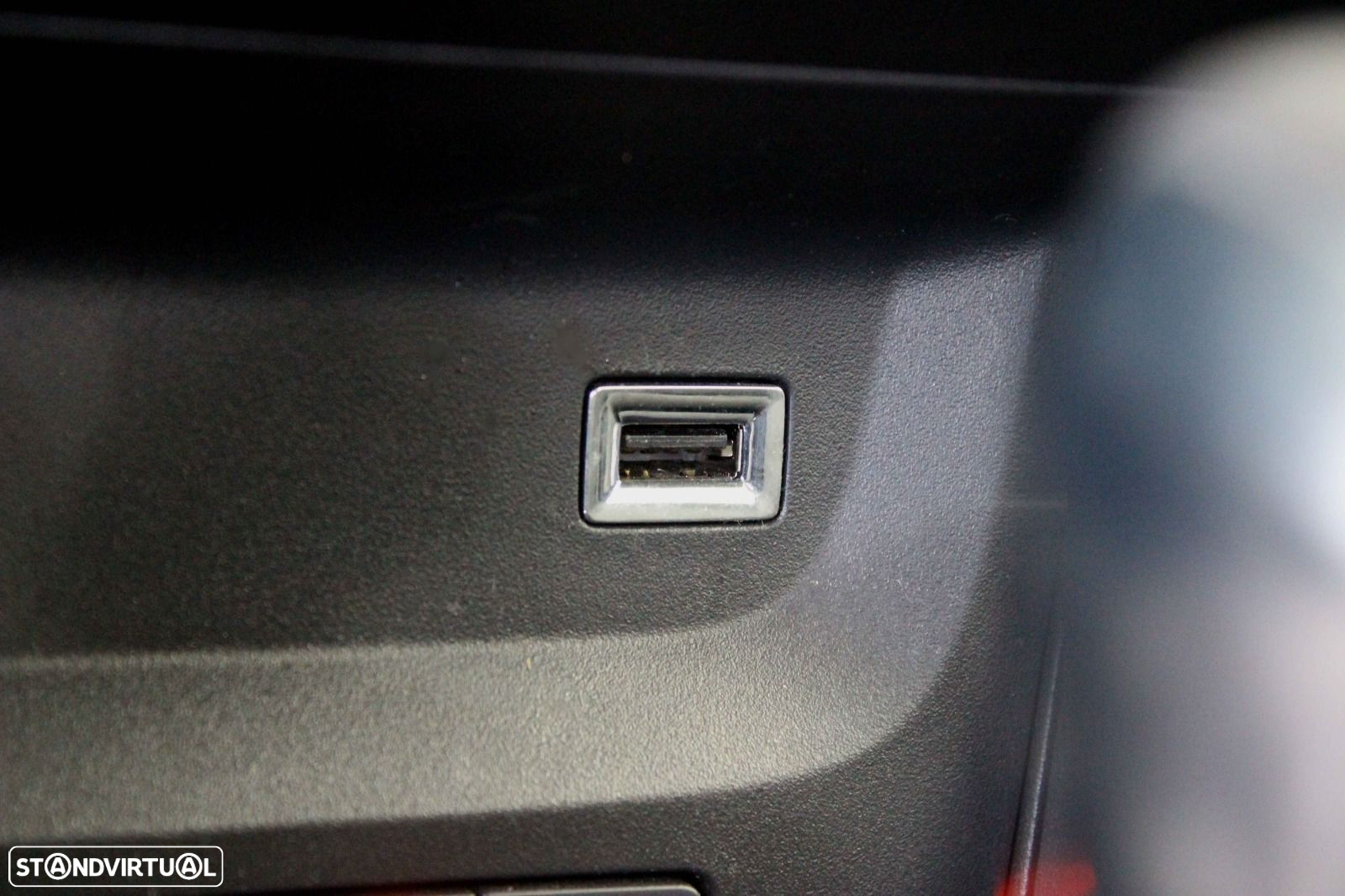 Citroën C3 1.2 PureTech Shine EAT6 - 26