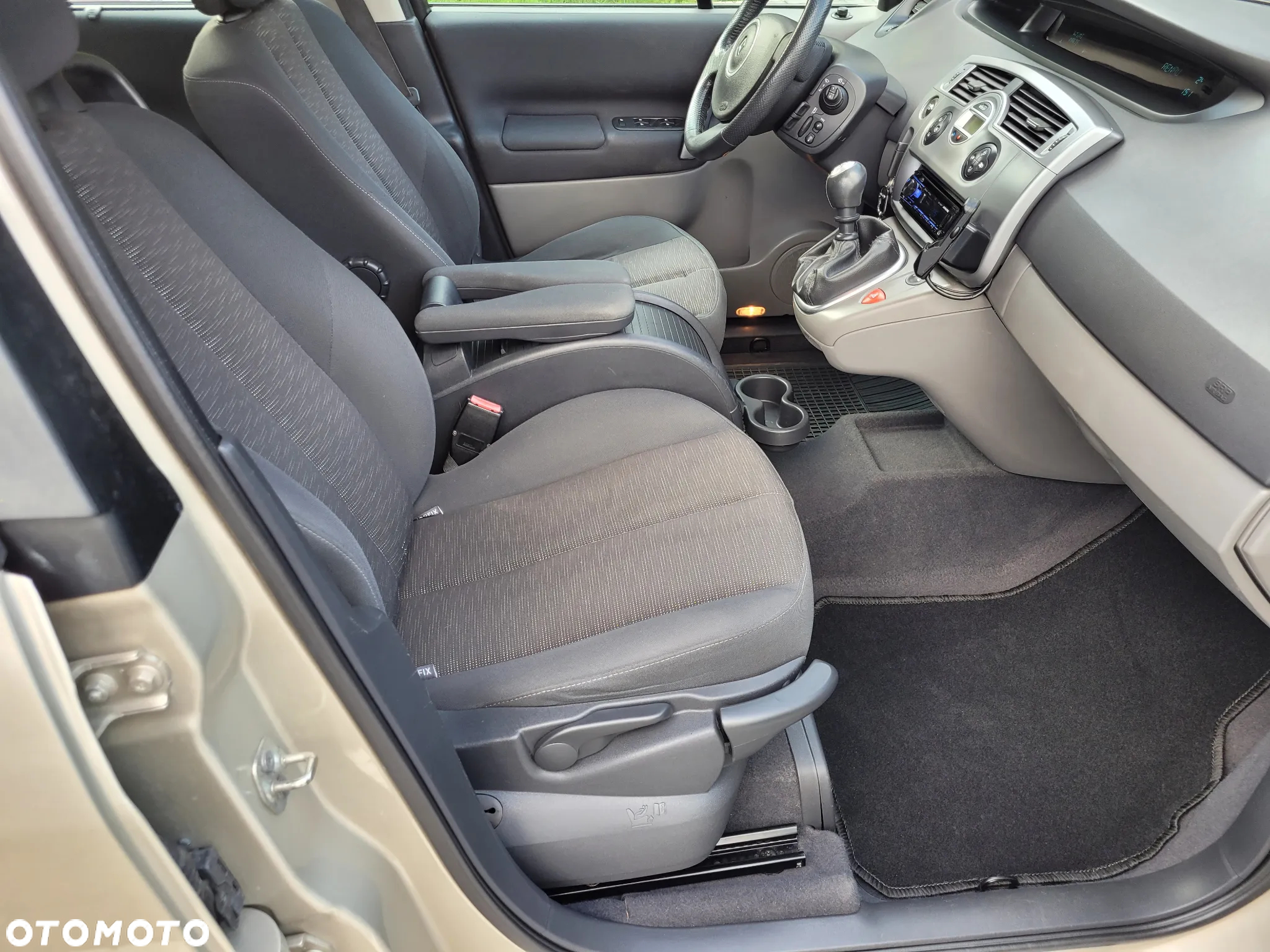 Renault Scenic 2.0 Confort Authentique - 12