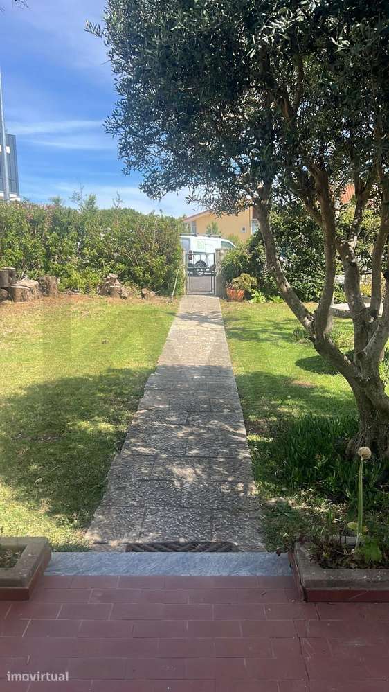 Apartamento T3 para Arrendamento em São Pedro do Estoril - Grande imagem: 2/10