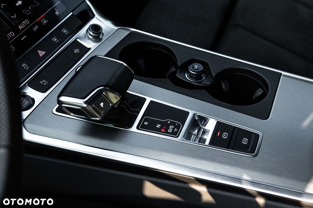 Audi A6 Avant 40 TDI quattro S tronic S line - 6