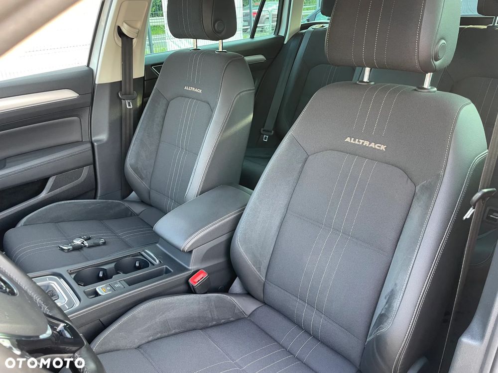 Volkswagen Passat Alltrack 2.0 TDI SCR 4Motion DSG (BMT) - 23
