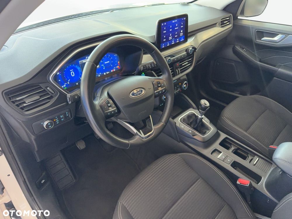Ford Kuga - 10