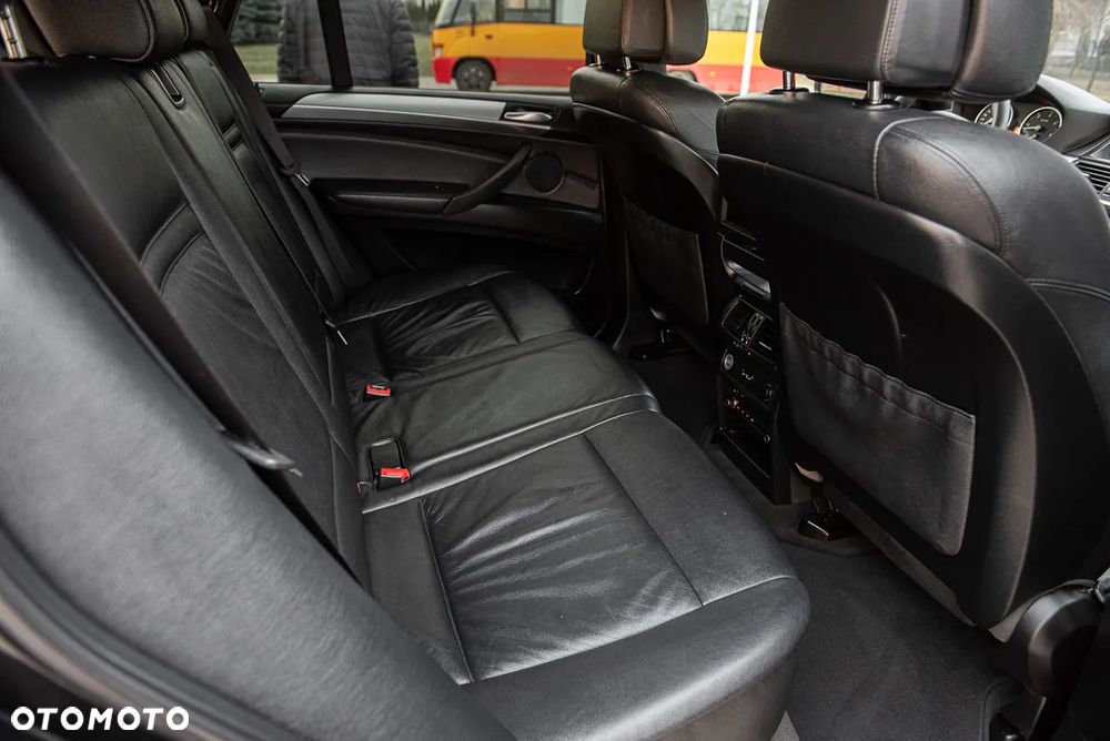 BMW X5 3.0sd - 28