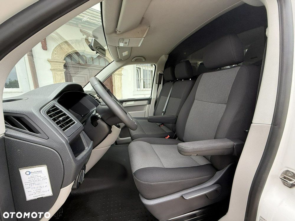 Volkswagen Transporter - 11