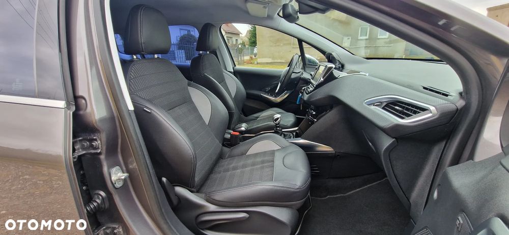 Peugeot 2008 1.6 e-HDi Allure S&S - 24