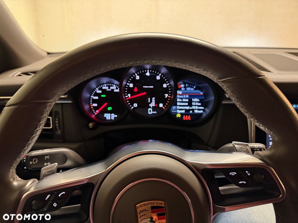 Porsche Macan Standard - 8