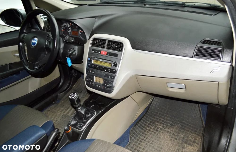 Fiat Grande Punto - 34