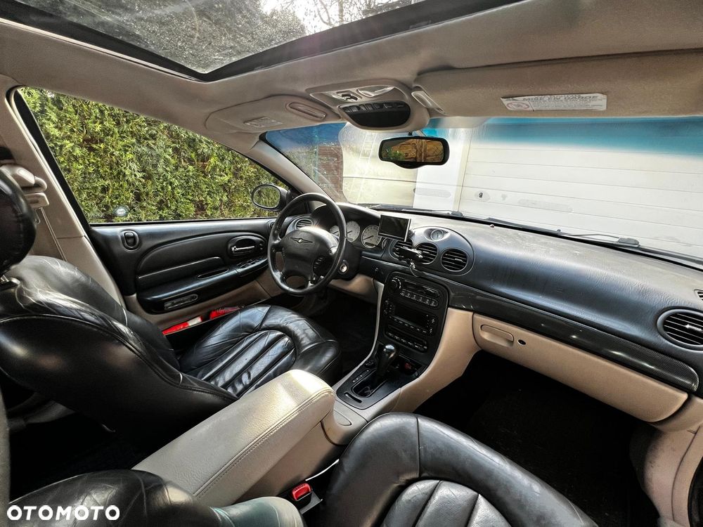 Chrysler 300M - 7