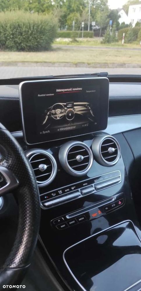 Mercedes-Benz Klasa C 220 d 4Matic 7G-TRONIC AMG Line - 13