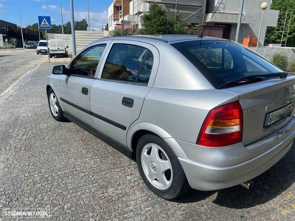Opel Astra 1.4 Club - 16