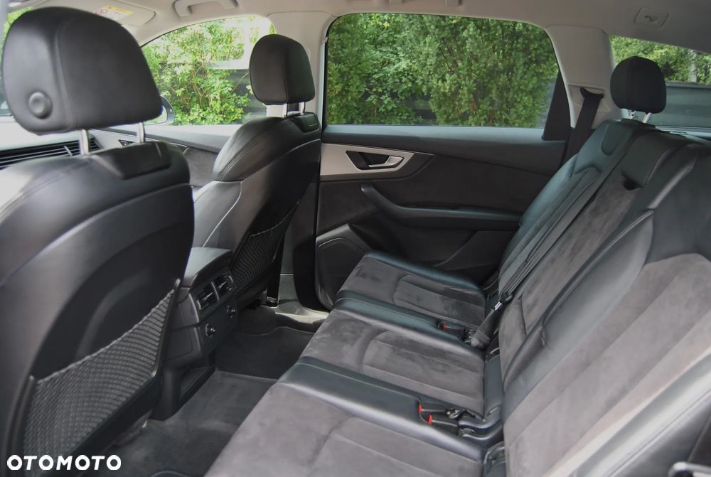 Audi Q7 - 6