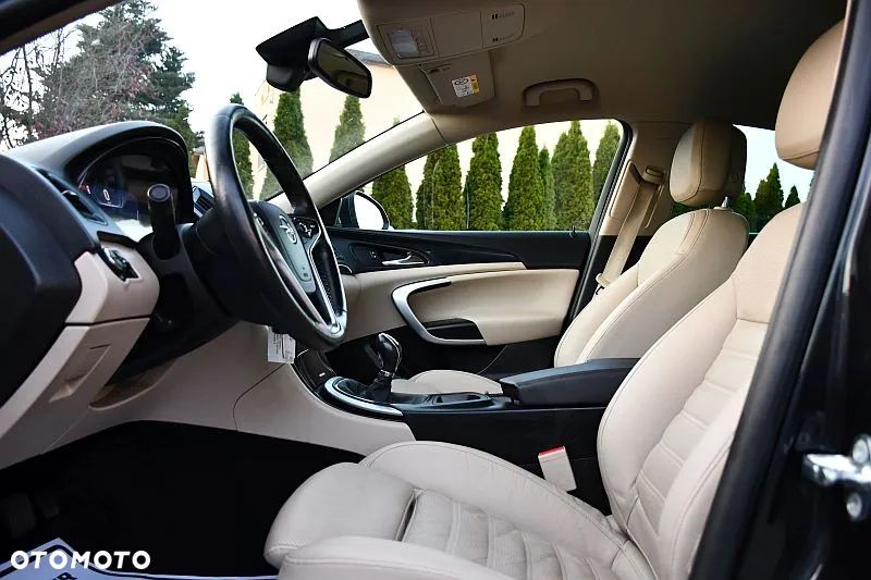 Opel Insignia 1.6 T Cosmo S&S - 10