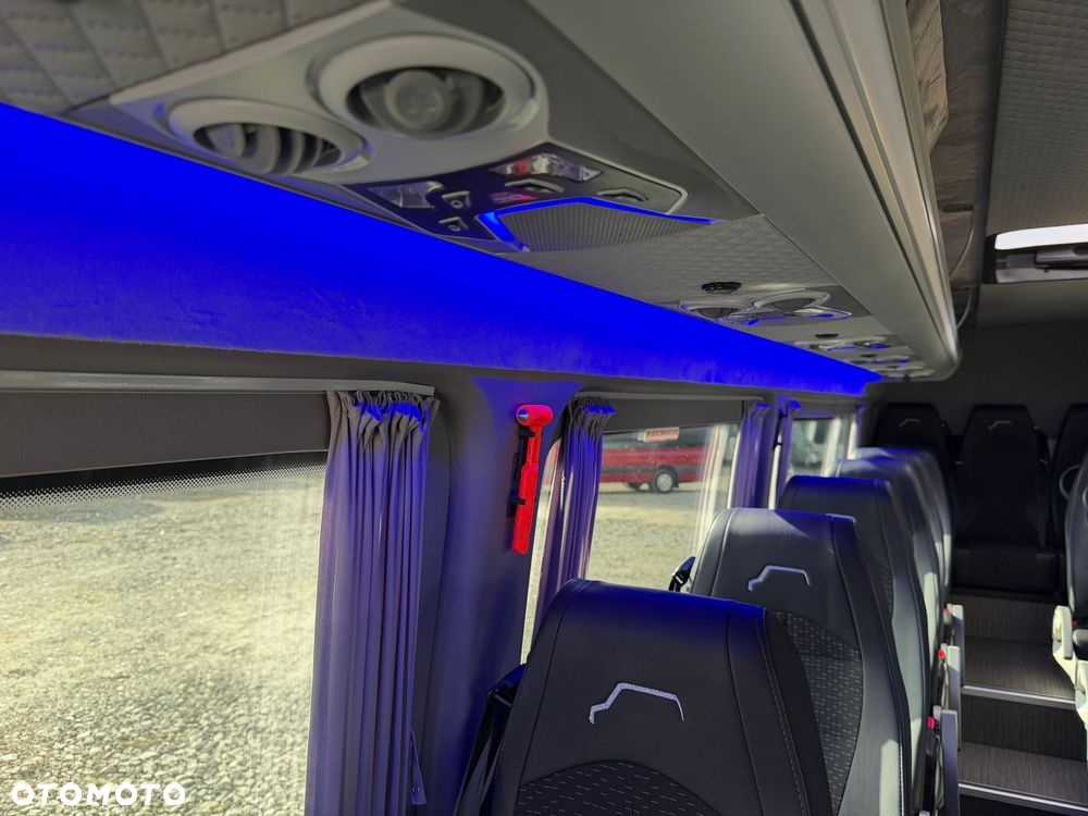 Mercedes-Benz Sprinter 517 - 33