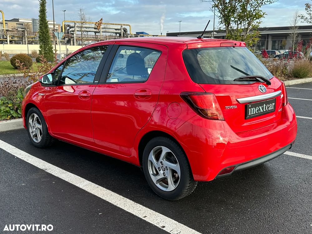 Toyota Yaris 1.5 VVT-i HSD Luna - 4