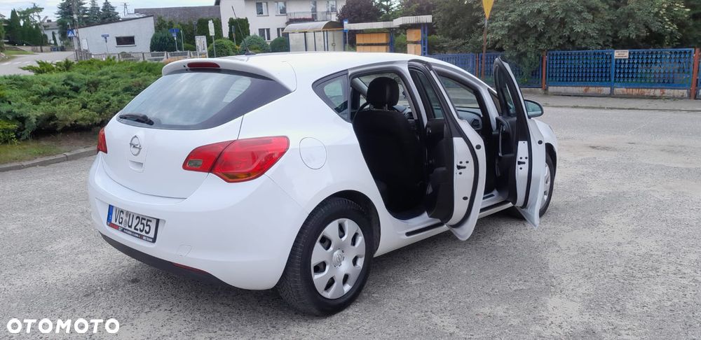 Opel Astra - 14