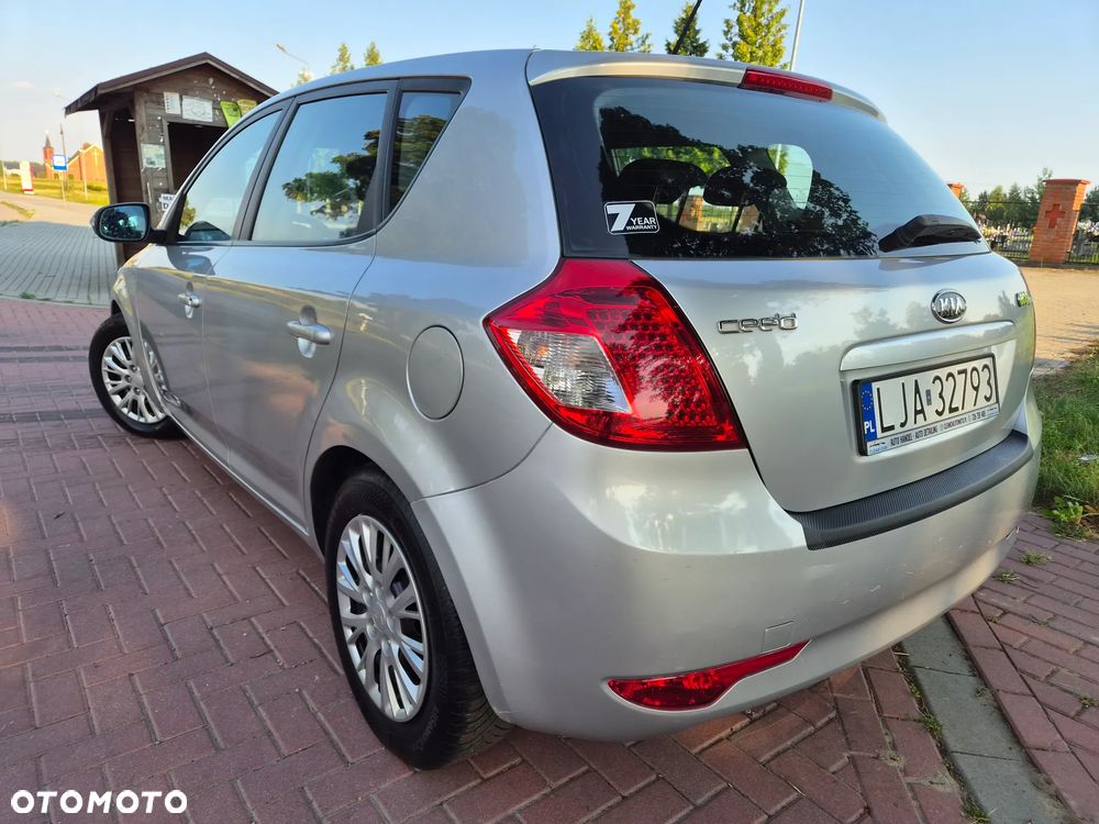 Kia Ceed 1.6 CRDi 90 Vision - 6